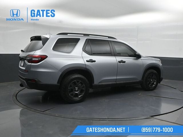 2025 Honda Pilot — side profile view