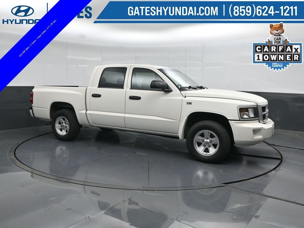 2009 Dodge Dakota Big Horn in Stone White Clearcoat — front three-quarter view