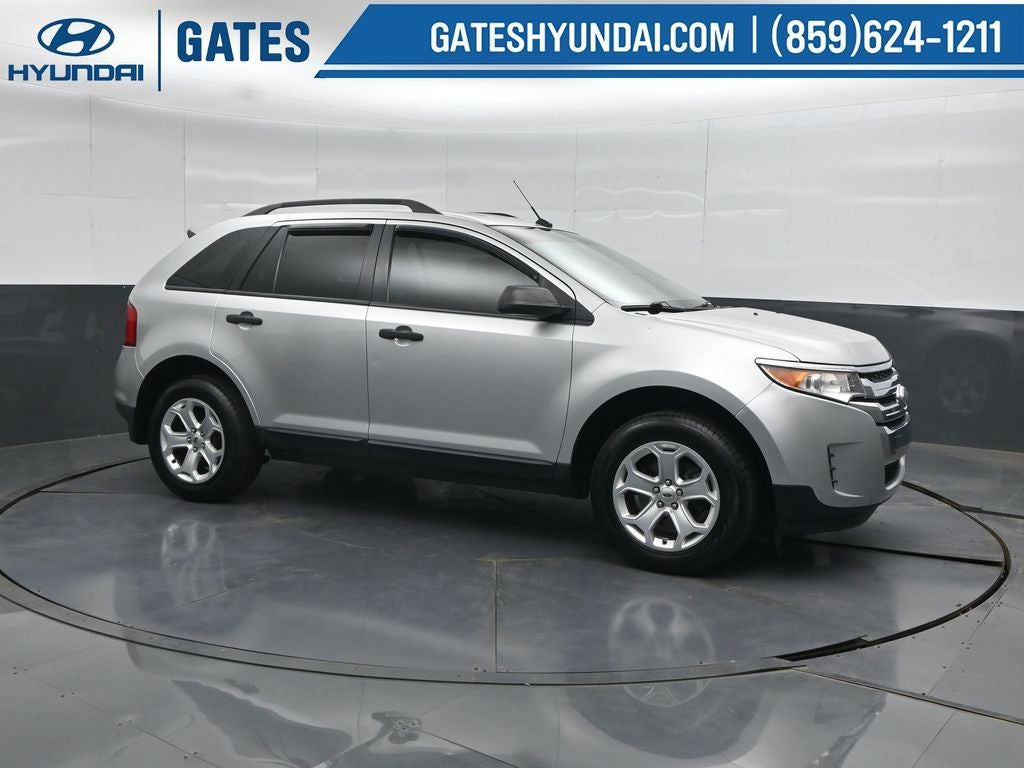2014 Ford Edge SE in Ingot Silver — front three-quarter view