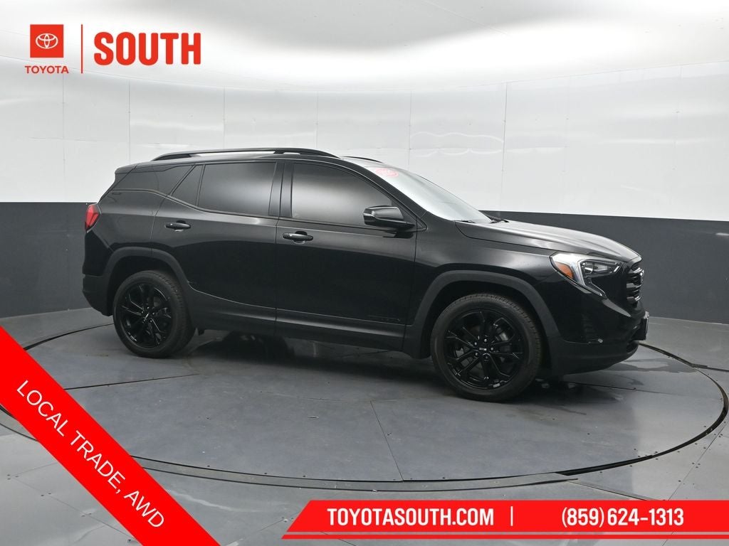 2020 GMC Terrain SLE in Ebony Twilight Metallic — front three-quarter view
