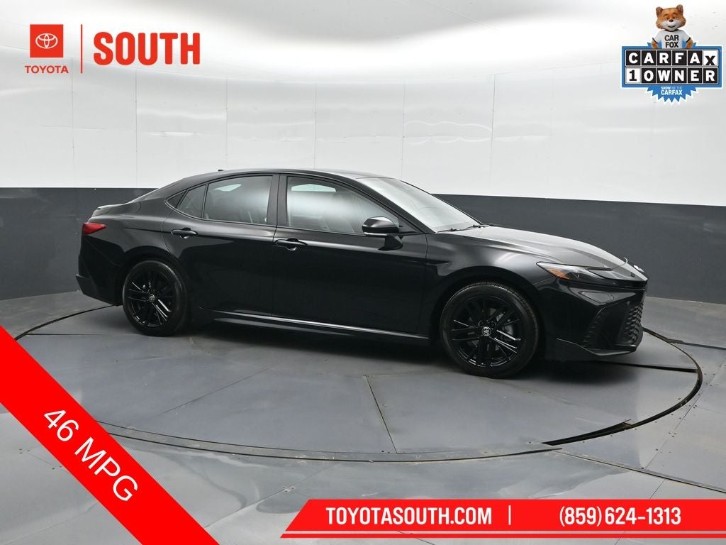 2026 Toyota Camry SE in Midnight Black Metallic — front three-quarter view