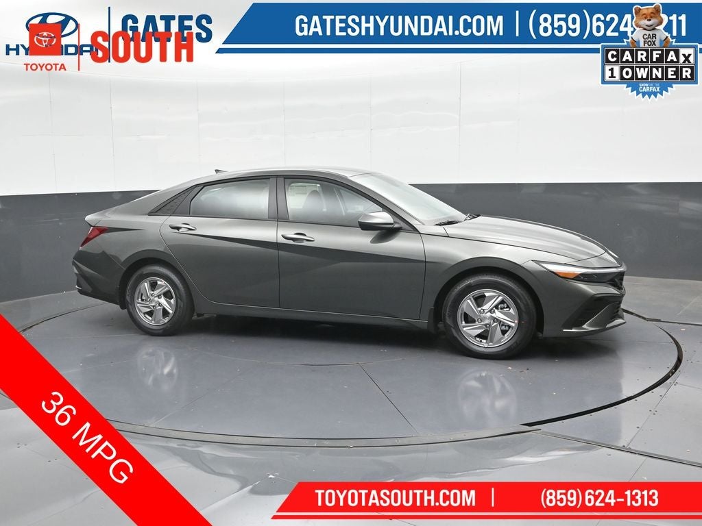 2025 Hyundai Elantra SE in Amazon Gray — front three-quarter view