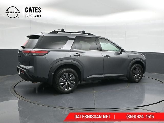 2023 Nissan Pathfinder — side profile view