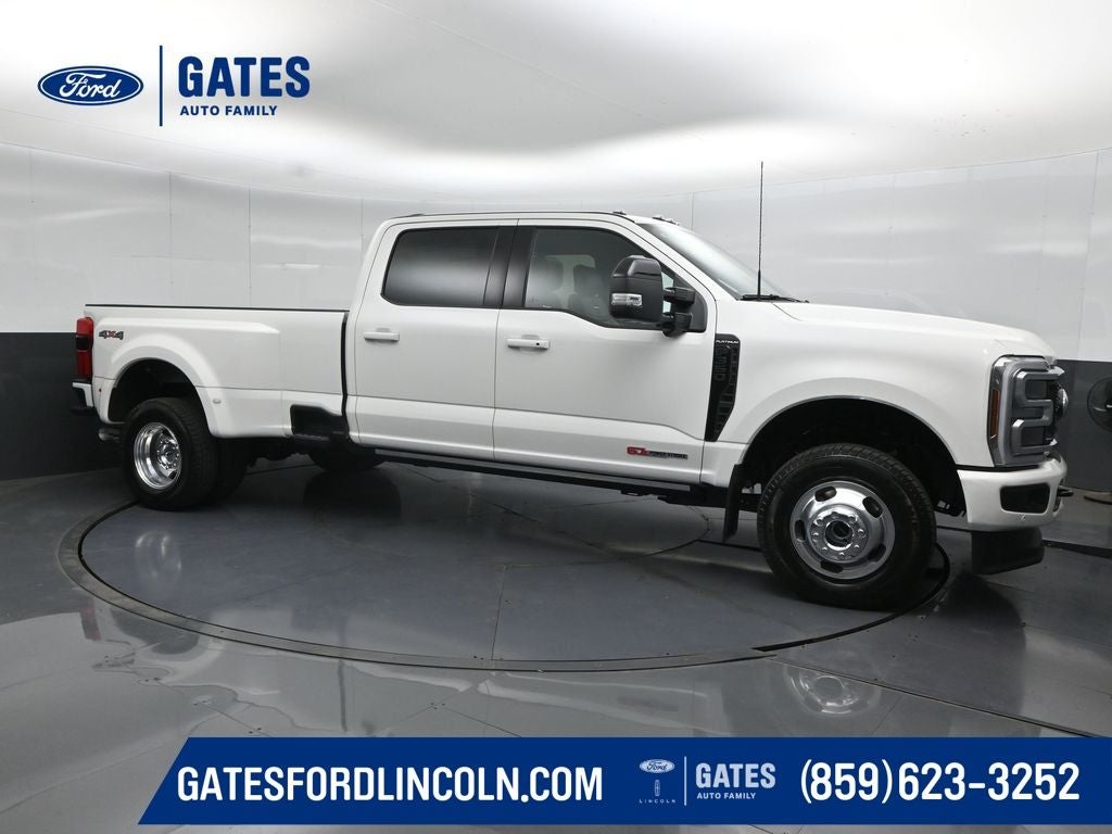 2026 Ford F-350SD Platinum DRW in Star White Metallic Tri-Coat — front three-quarter view